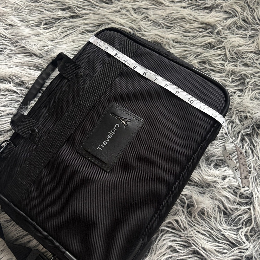 Travelpro Business Black‎ Laptop Briefcase Messenger  Shoulder Bag Sz 16X12 MINT